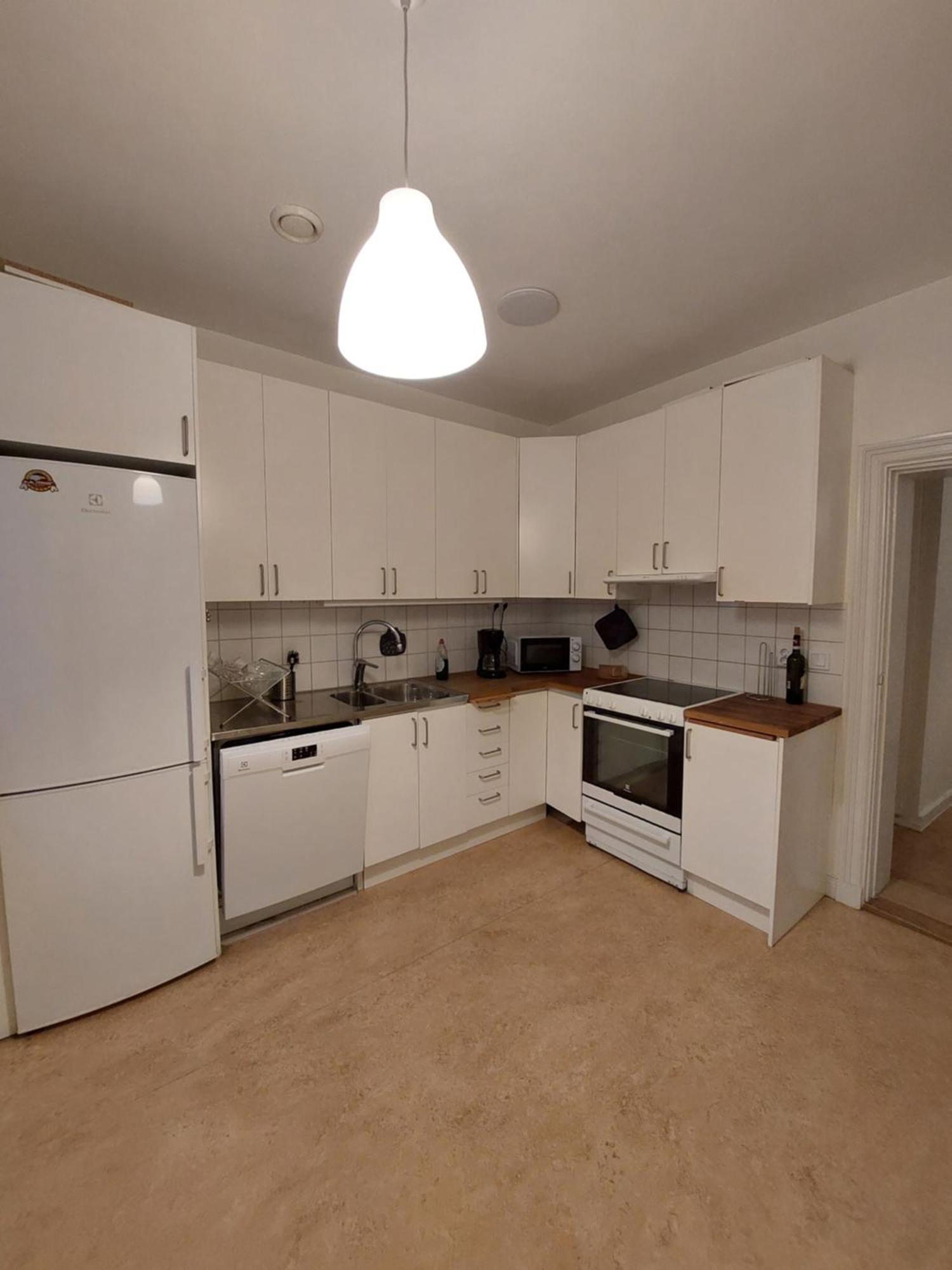 Home Inn Mrt19 Стокхолм Екстериор снимка