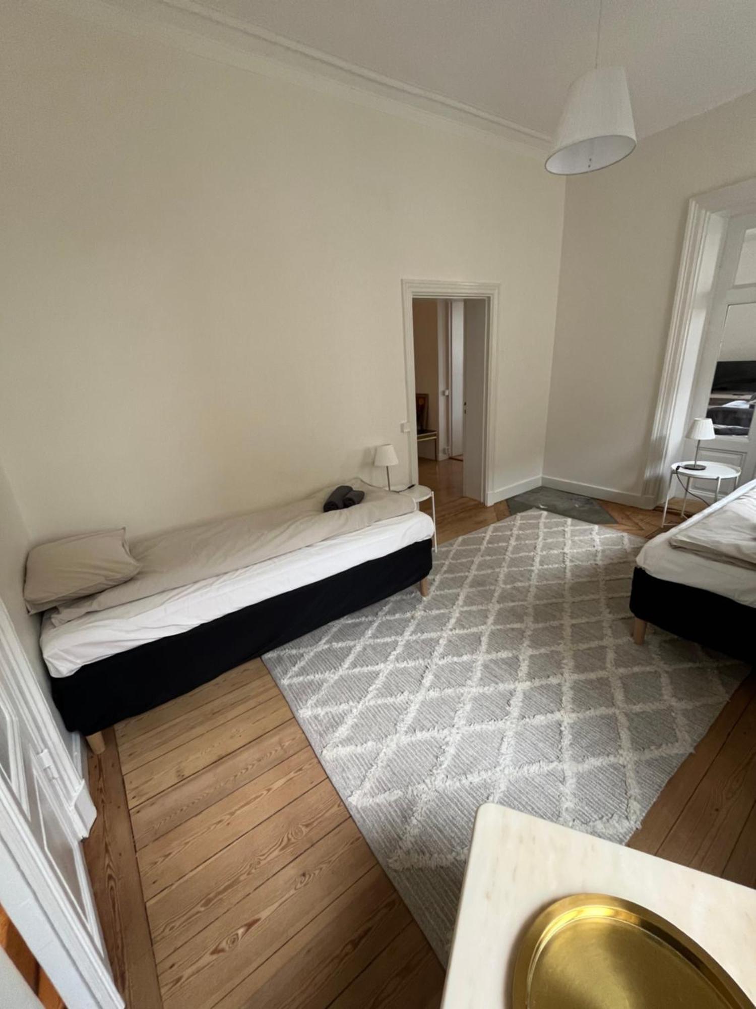 Home Inn Mrt19 Стокхолм Екстериор снимка